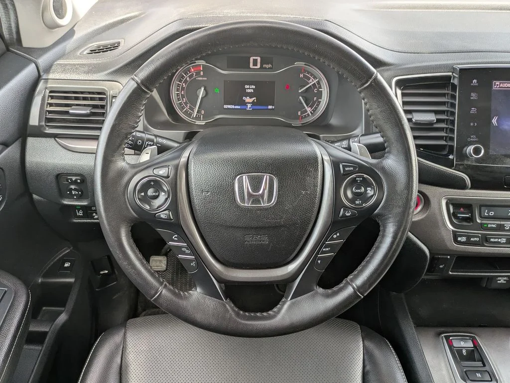 Used 2023 Black Honda RTL image 11