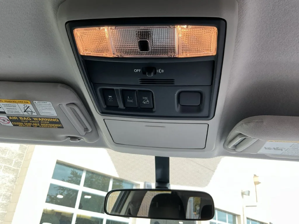 Used 2016 Blue Toyota SR5 image 35
