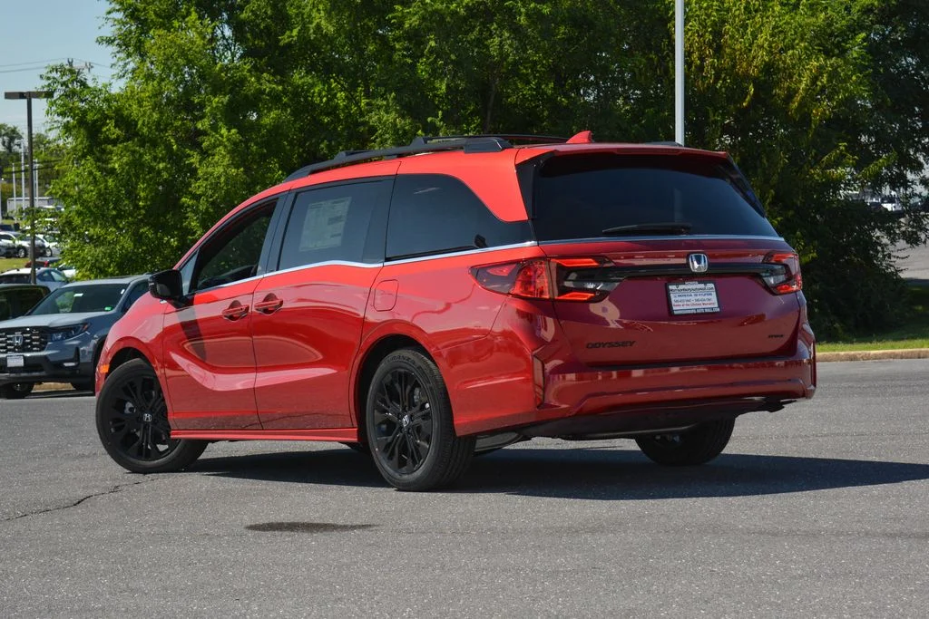 New 2026 Radiant Red Metallic II Honda Sport-L image 4