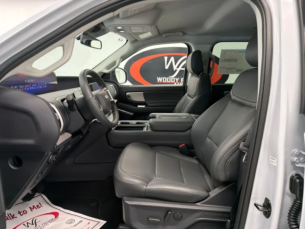New 2026 Space Silver Metallic Ford MAX Active image 8