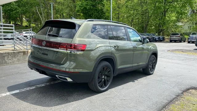 New 2026 Green Volkswagen 2.0T SE w/Technology image 5