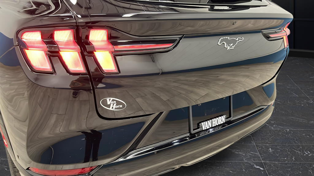 Used 2023 Shadow Black Ford Premium image 41