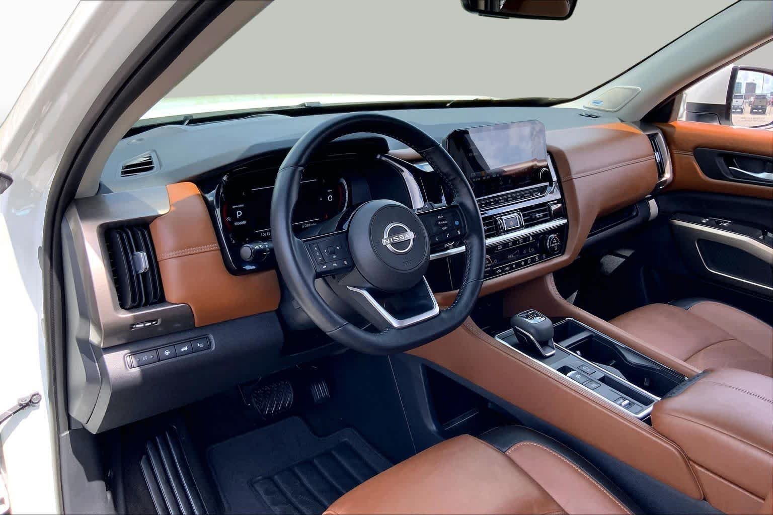 Used 2024 Pearl White Tricoat Nissan Platinum image 17