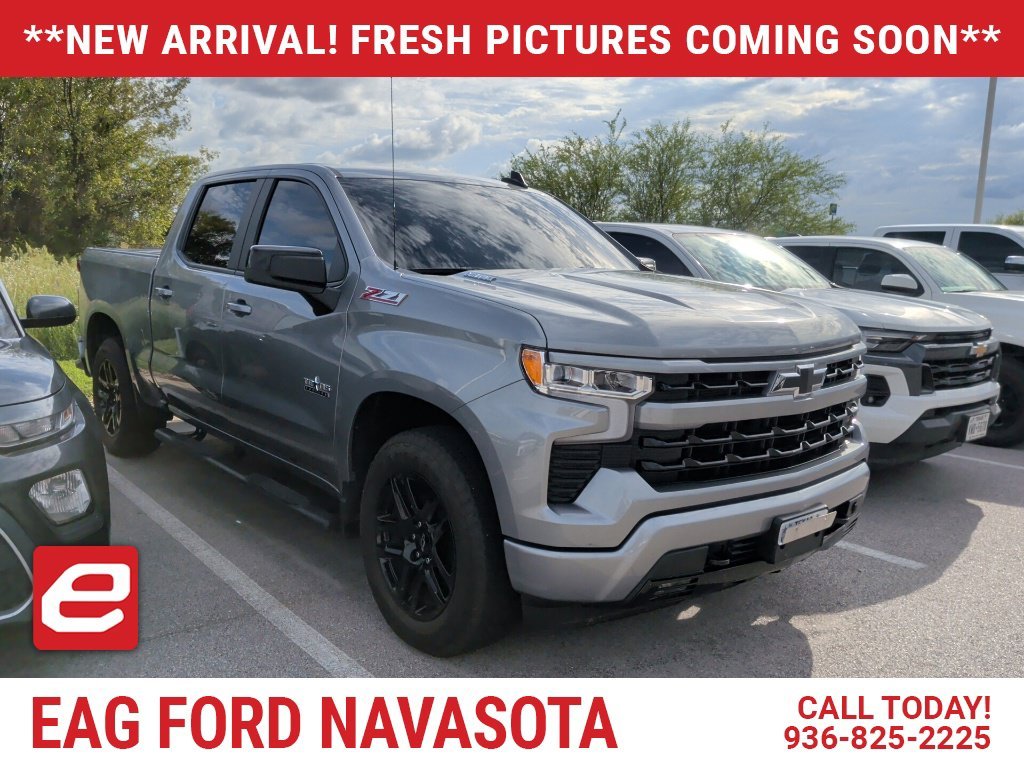 Used 2025 Sterling Gray Metallic Chevrolet RST image 1