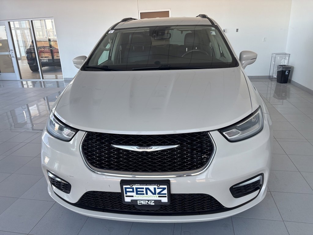 Used 2021 Chrysler Pacifica Touring L with VIN 2C4RC1BG2MR512109 for sale in Spring Valley, Minnesota