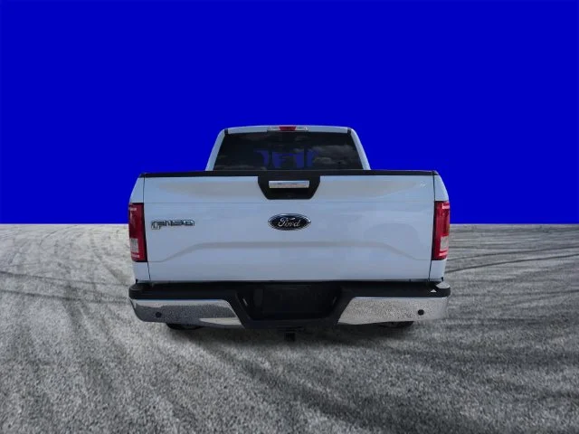 Used 2017 Oxford White Ford XLT image 5