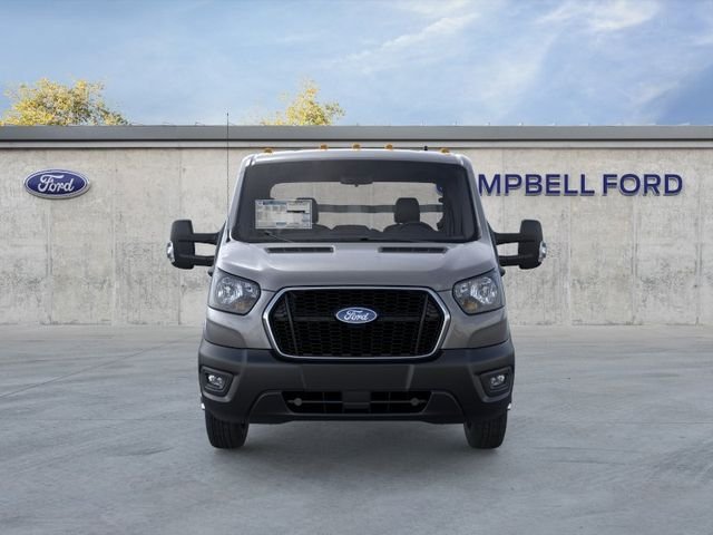 New 2026 Carbonized Gray Metallic Ford Cutaway image 6