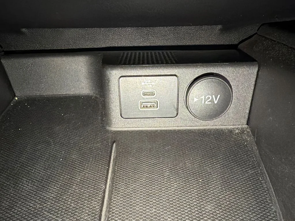 Used 2025 AGATE BLACK METALLIC Ford Active image 33