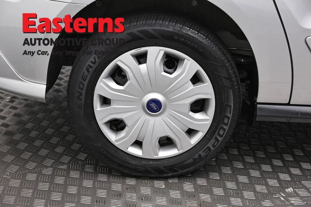 Used 2022 Silver Ford XLT image 29