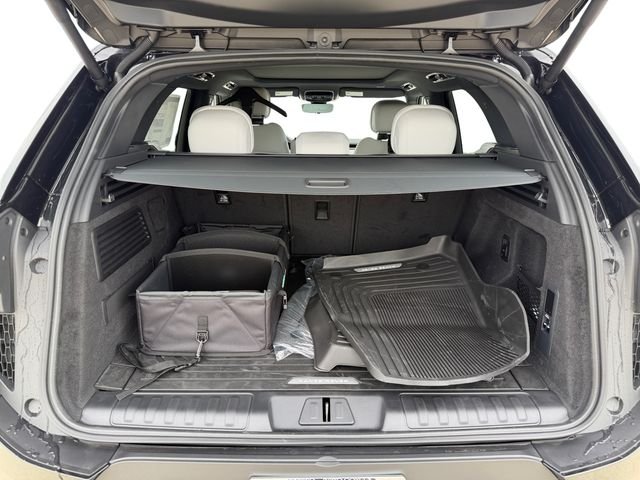 New 2026 Santorini Black Land Rover SE image 18
