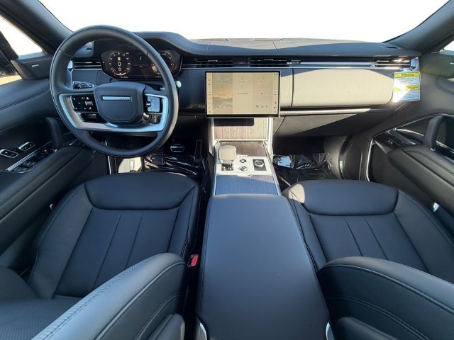 New 2027 Santorini Black Land Rover SE image 12