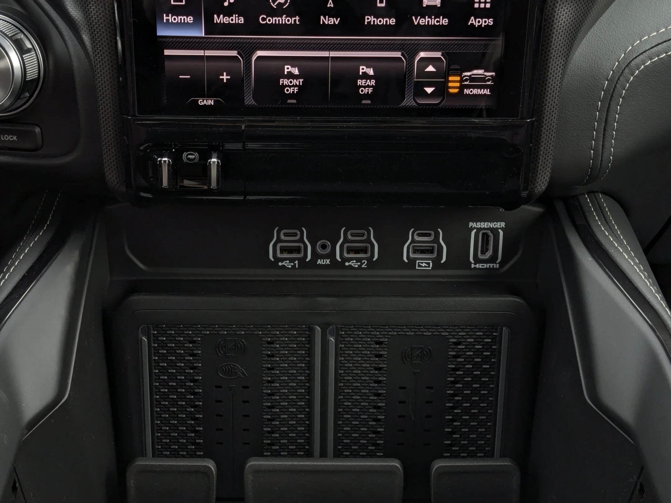 New 2026 Black RAM Limited - - Night Edition - Level A Grp - Pano Sunroof - 14.4 Uconnect NAV & More! image 26