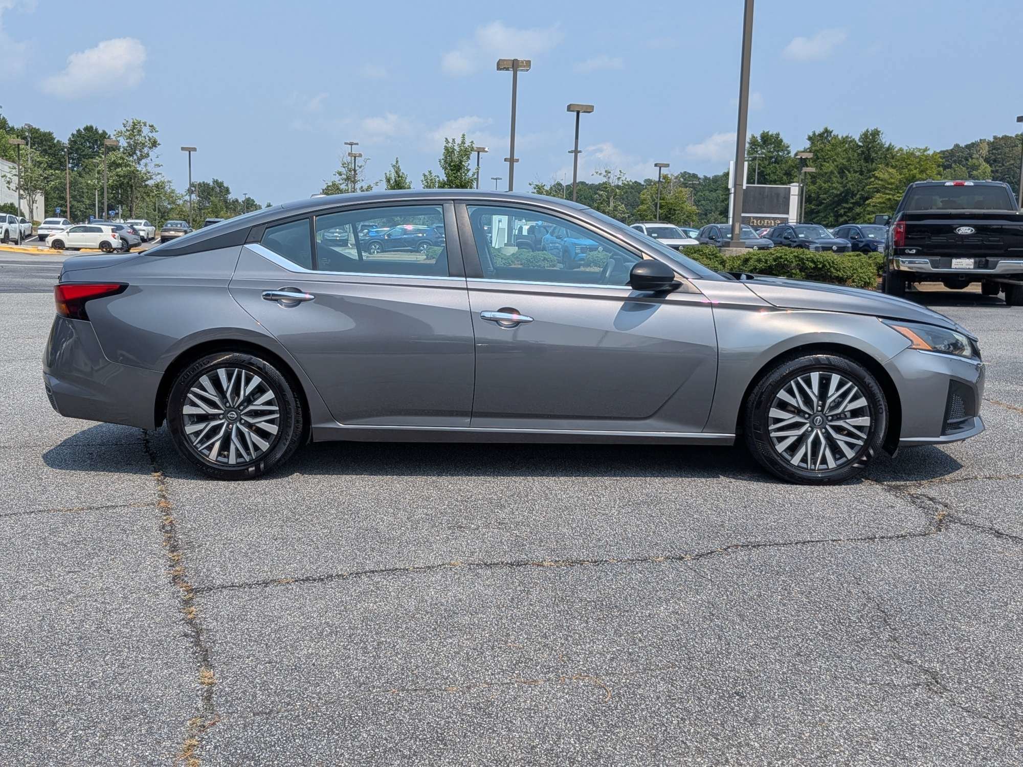 Used 2024 Gray Nissan 2.5 SV image 2
