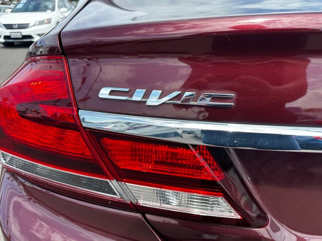 Used 2015 Crimson Pearl Honda LX image 7