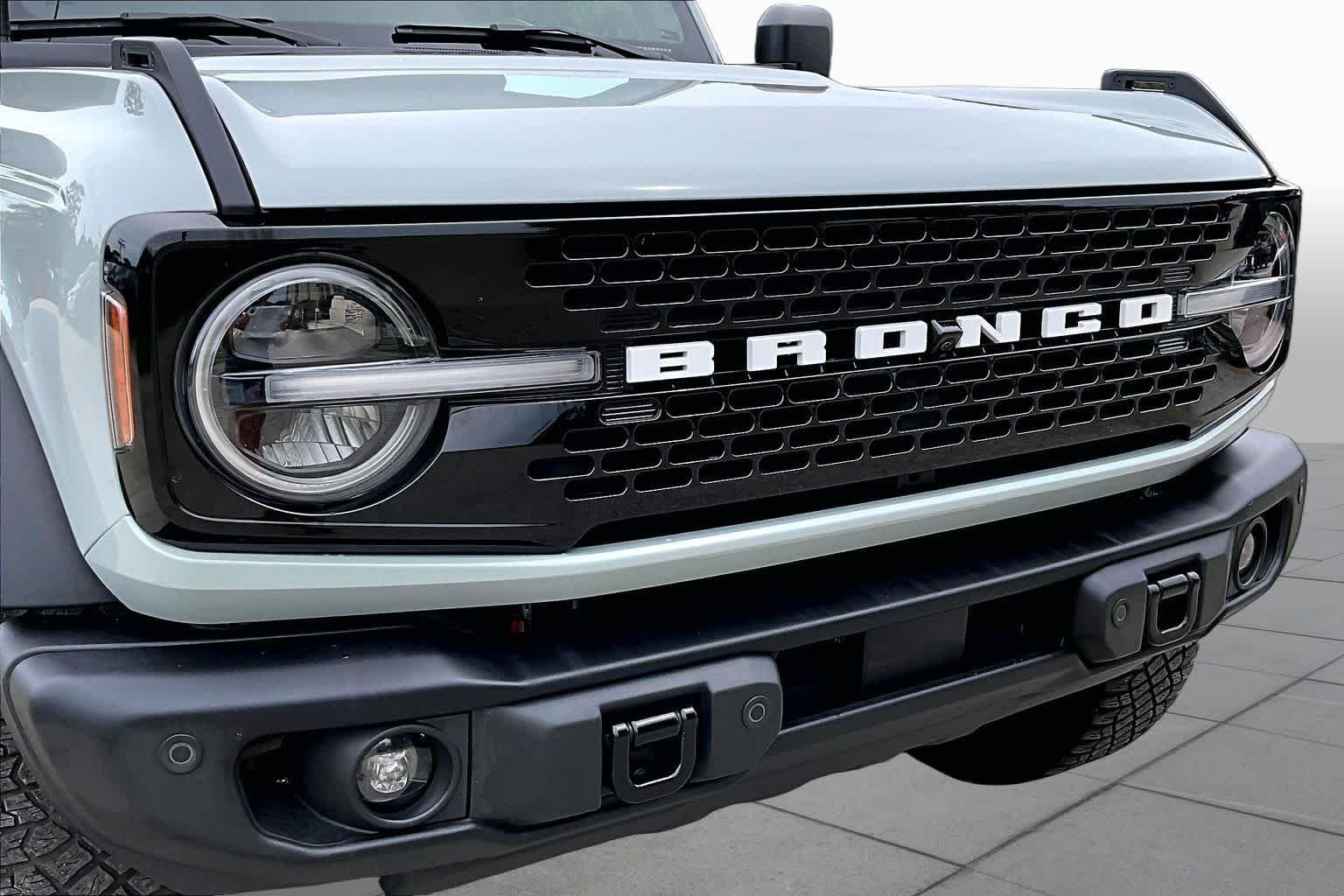 Used 2023 Cactus Gray Ford Wildtrak image 30