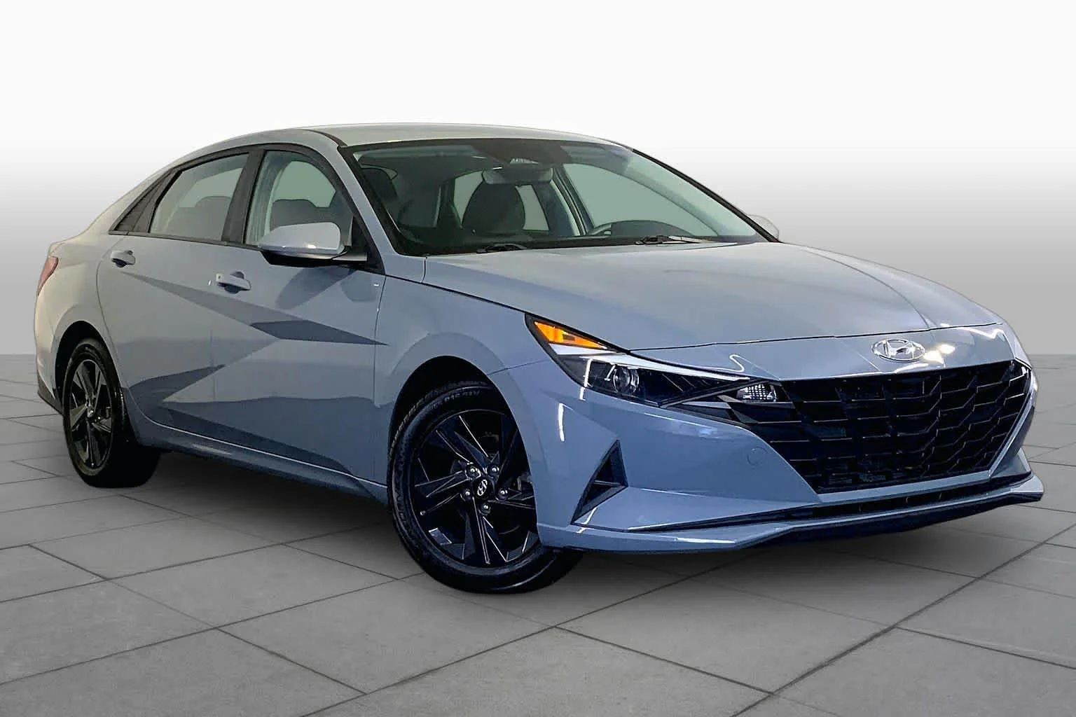 Used 2023 Electric Shadow Hyundai SEL image 3