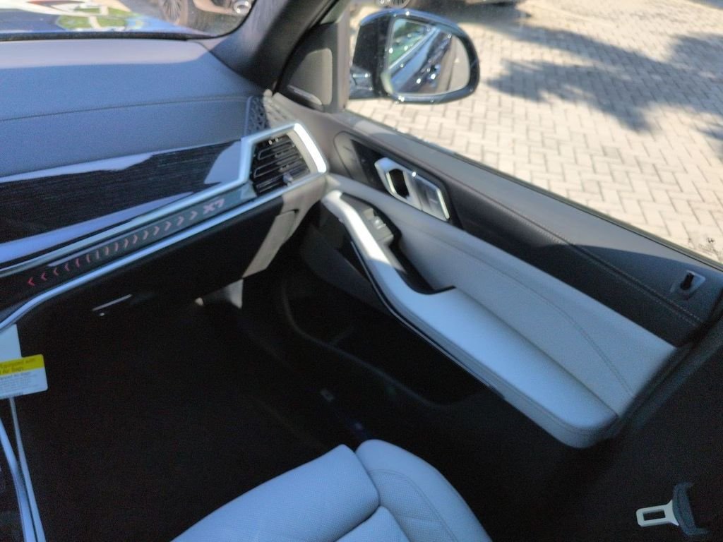 New 2027 Blue BMW xDrive40i image 17