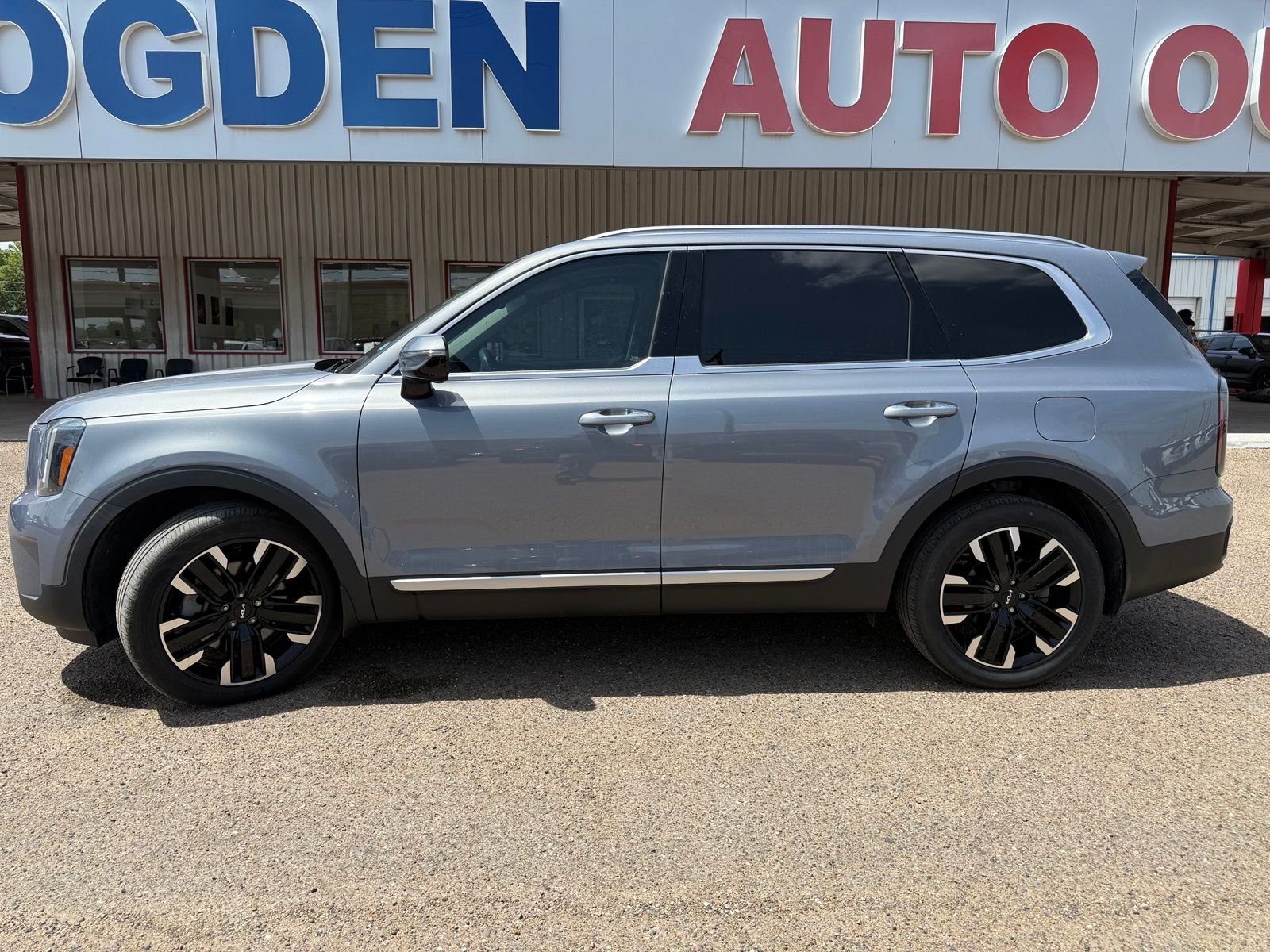 Used 2023 Silver Kia SX image 5