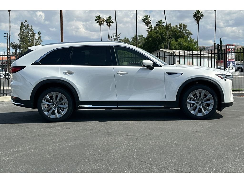 New 2026 Rhodium White Premium Mazda 3.3 Turbo Premium Plus AWD image 4
