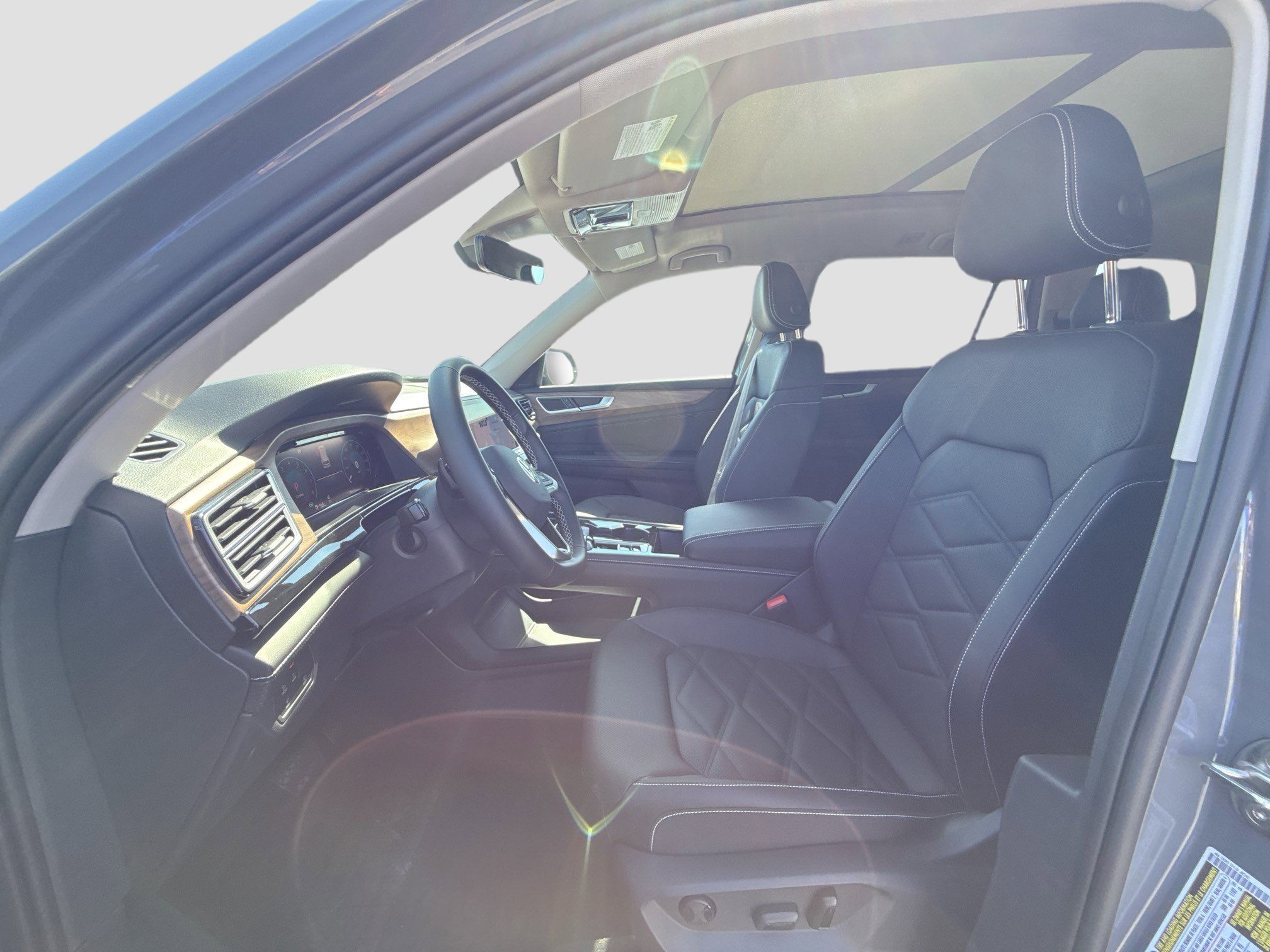 2026 Volkswagen Atlas SE w/Tech - Photo 17