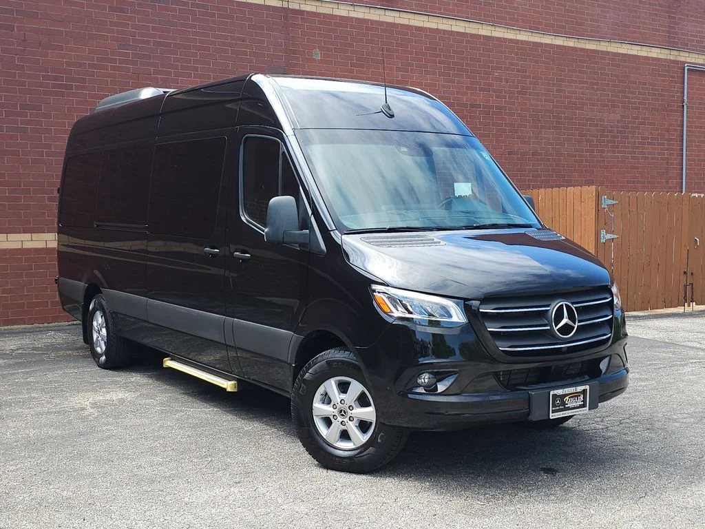 2023 Mercedes-Benz Sprinter 2500 170 WB High Roof's photo
