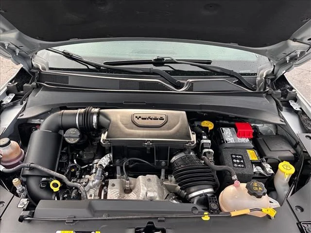 Used 2025 Silver Jeep Trailhawk image 31