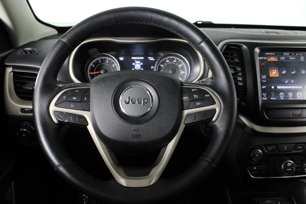 Used 2015 Red Jeep Limited image 9