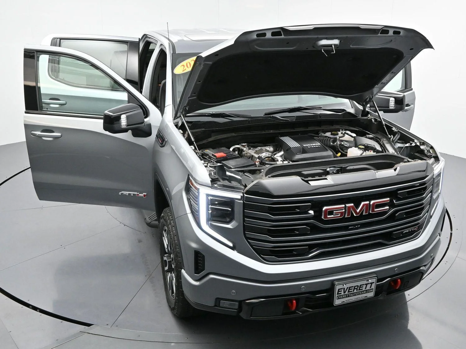 Used 2025 Sterling Metallic GMC AT4 image 45
