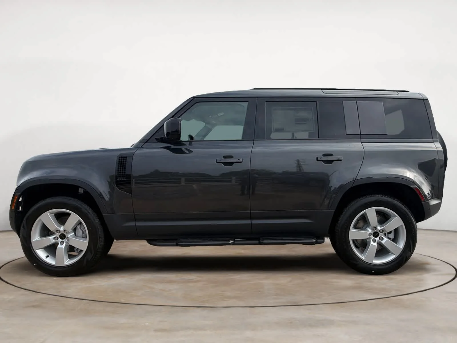 New 2026 Carpathian Grey Land Rover S image 2