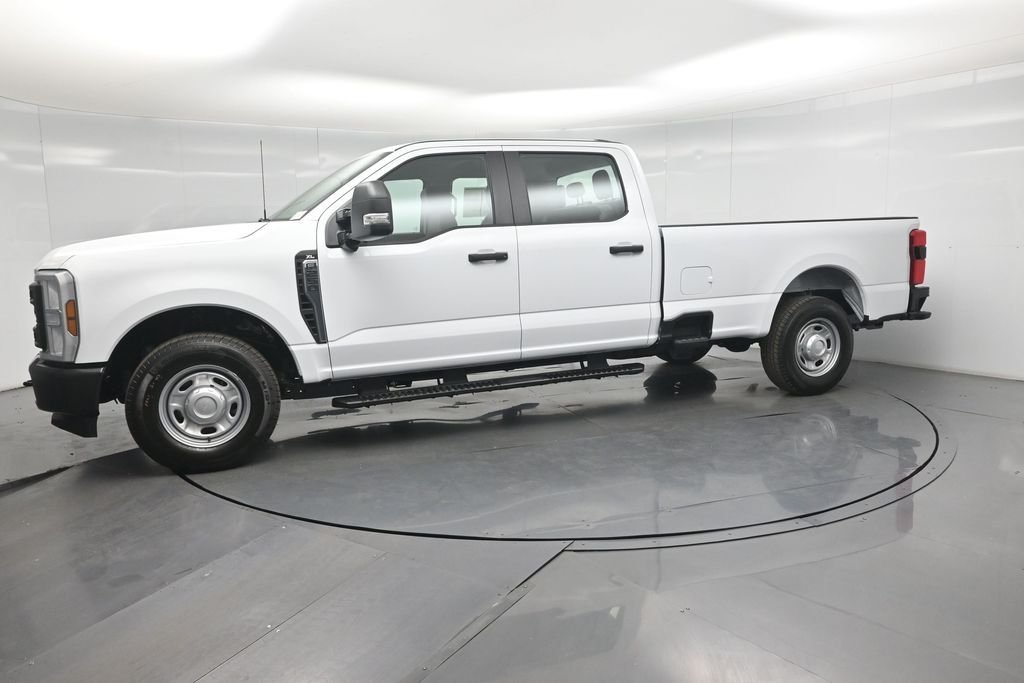 New 2026 Oxford White Ford XL image 24