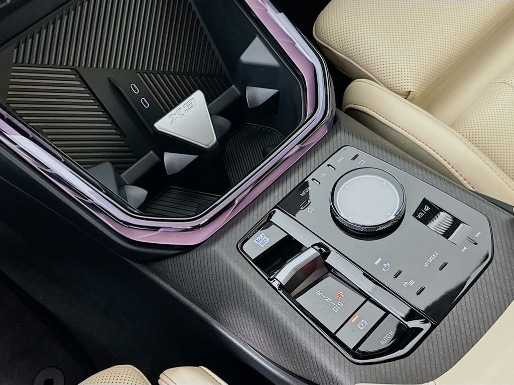 New 2026 Alpine White BMW 30 xDrive image 15