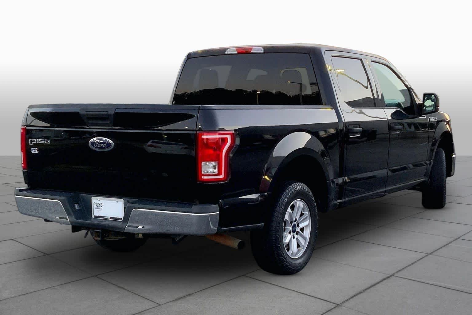 Used 2017 Shadow Black Ford XLT image 12