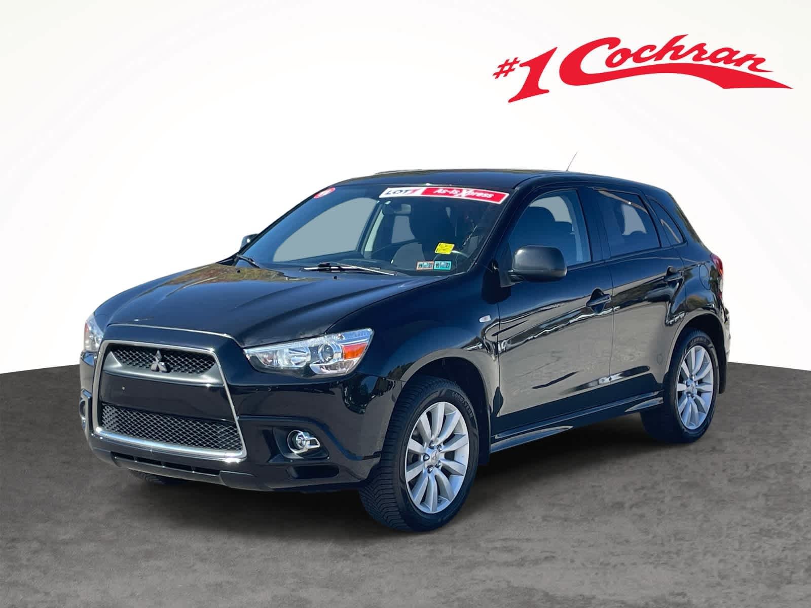 Used 2011 Labrador Black Pearl Mitsubishi SE image 16