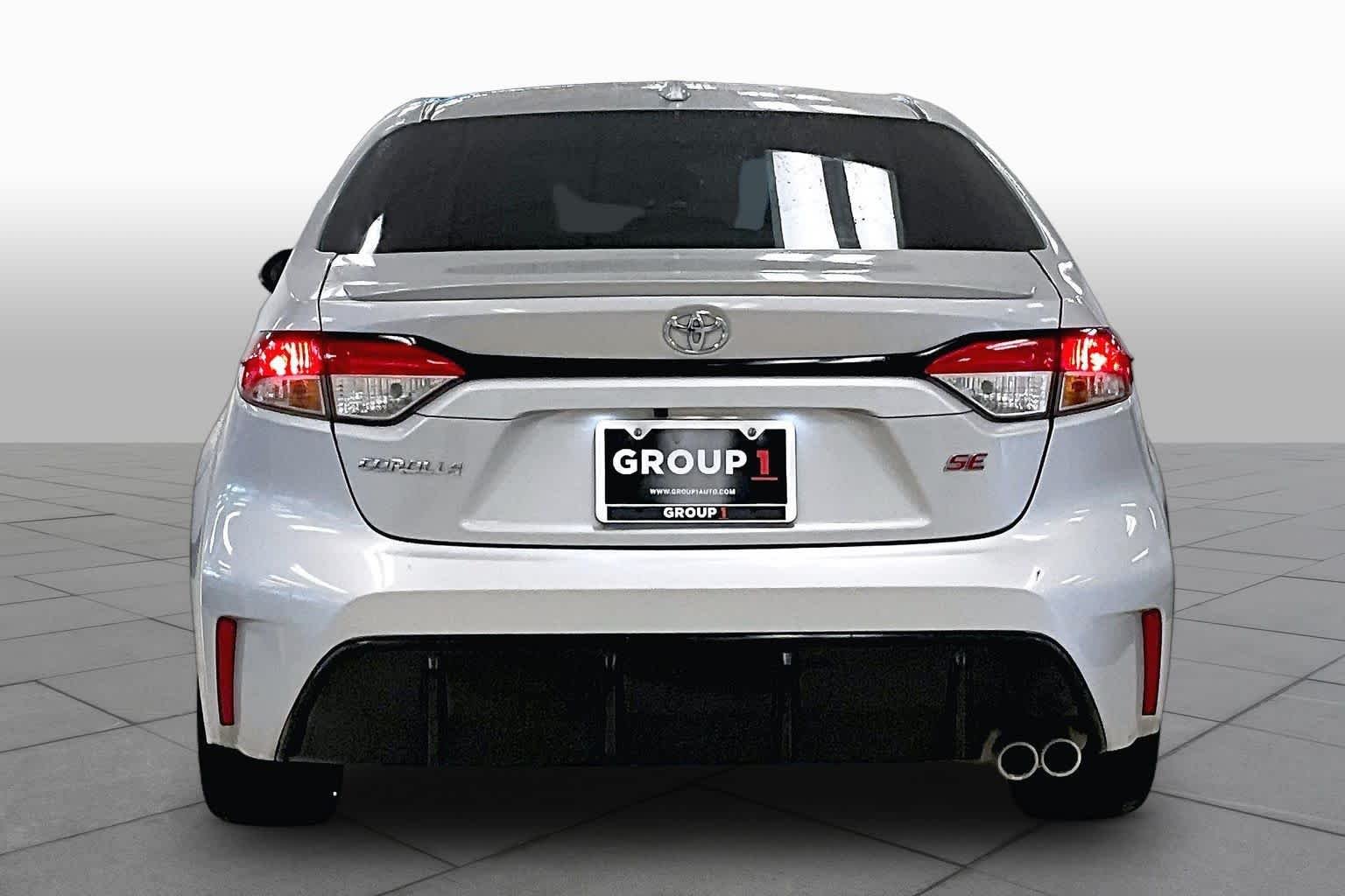 Used 2024 Classic Silver Metallic Toyota SE image 4