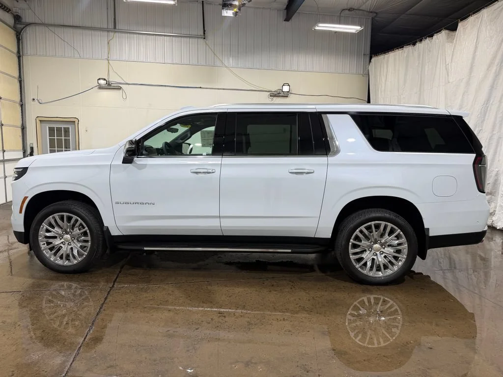 2026 Chevrolet Suburban Premier - Photo 22