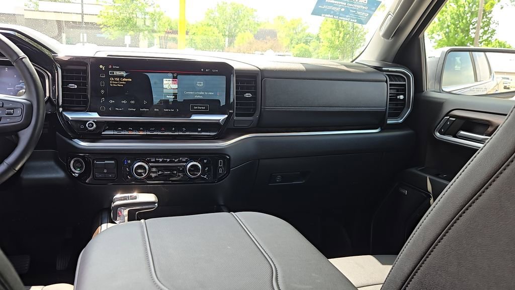 Used 2024 Downpour Metallic GMC SLT image 27