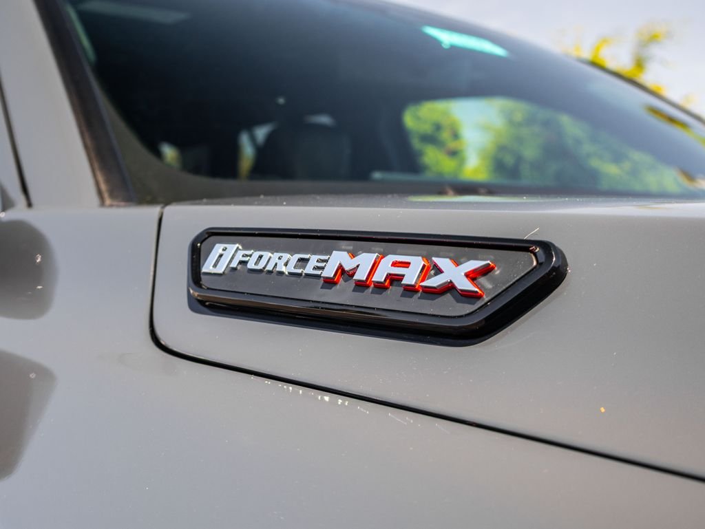 Used 2026  Toyota Platinum image 9