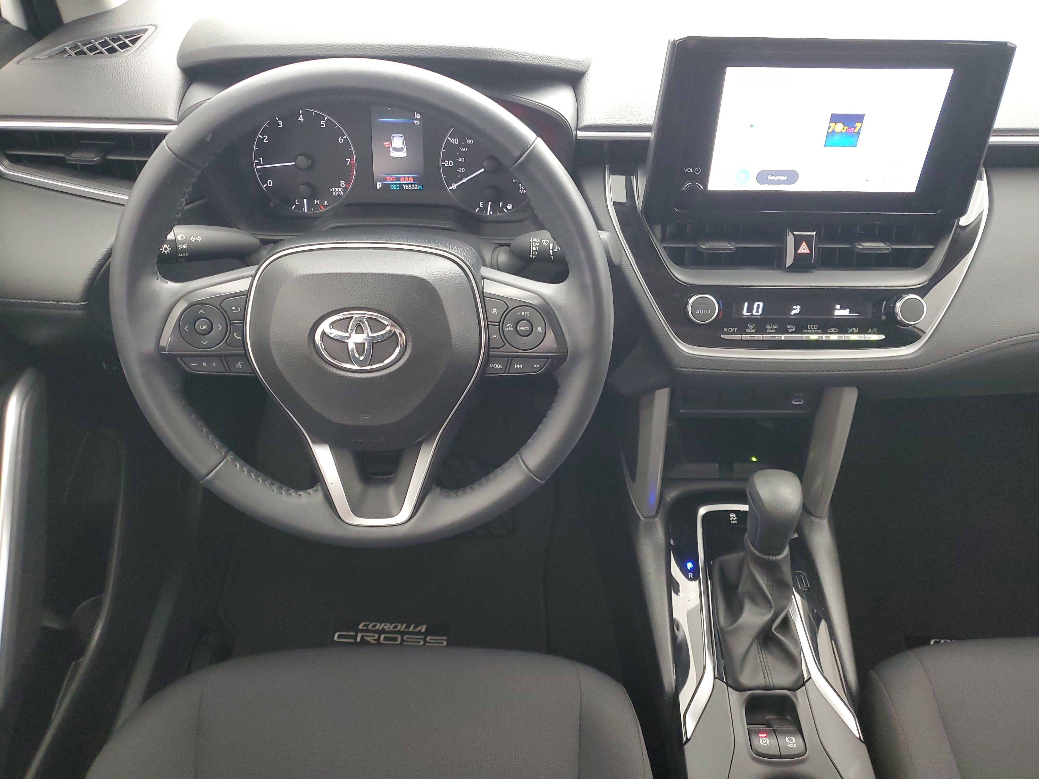 Used 2024 Wind Chill Pearl Toyota LE image 17