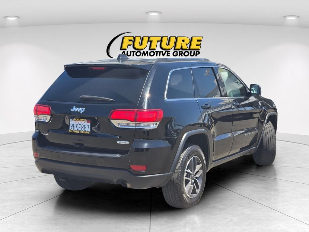 Used 2020 Black Jeep Laredo image 4