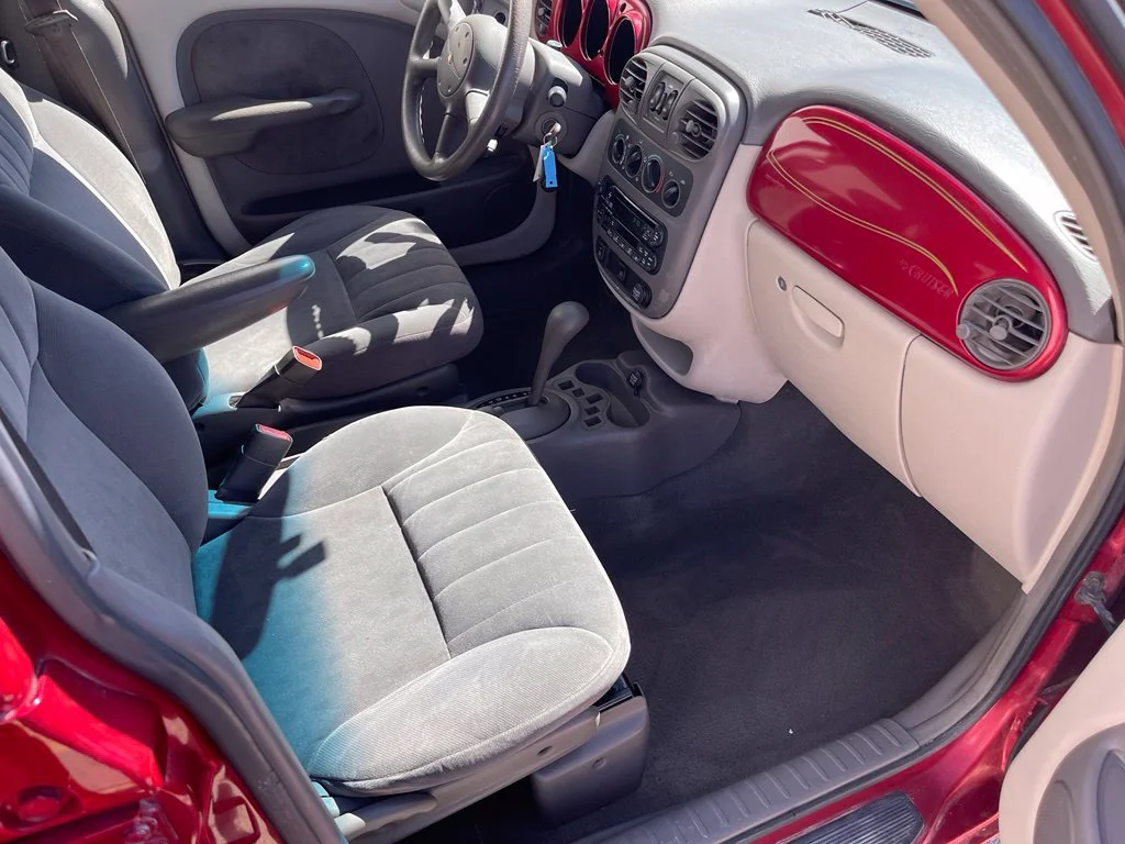 Used 2001 Red Chrysler  image 26