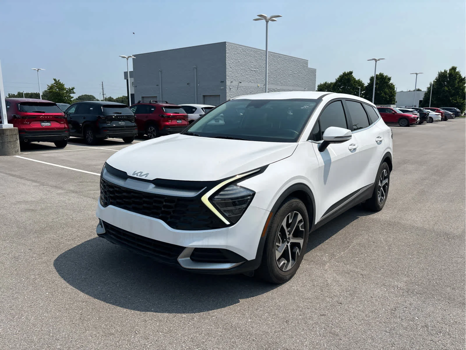 Used 2024 Kia Sportage EX with VIN 5XYK33DF1RG221288 for sale in Kansas City