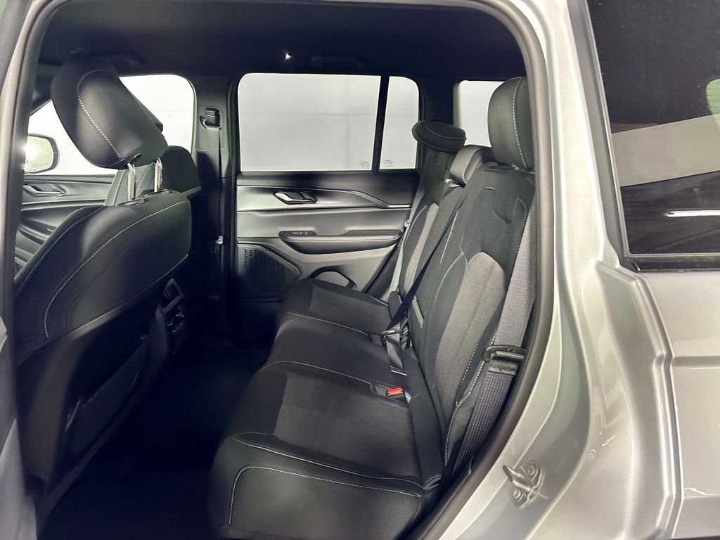 New 2026 Silver Zynith Exterior Paint Jeep Laredo image 19