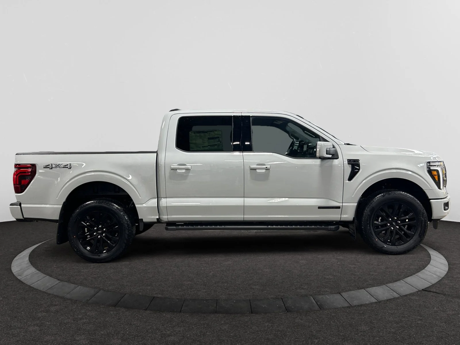New 2026 Avalanche Ford Lariat image 6