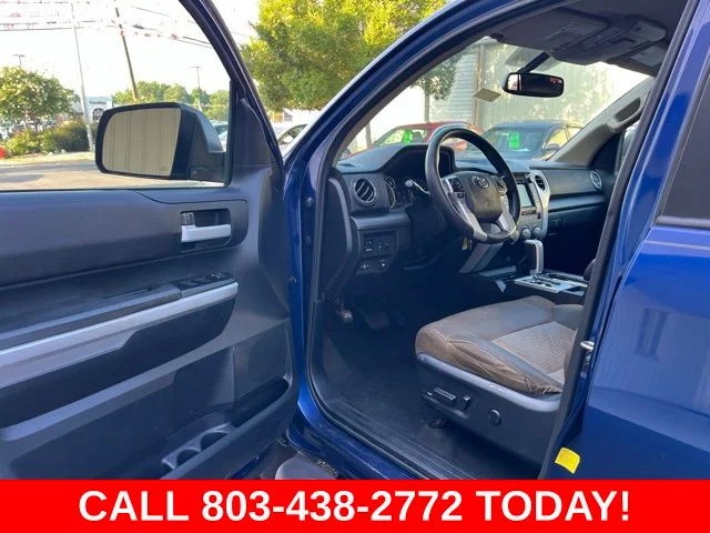 Used 2015 Blue Toyota SR5 image 4