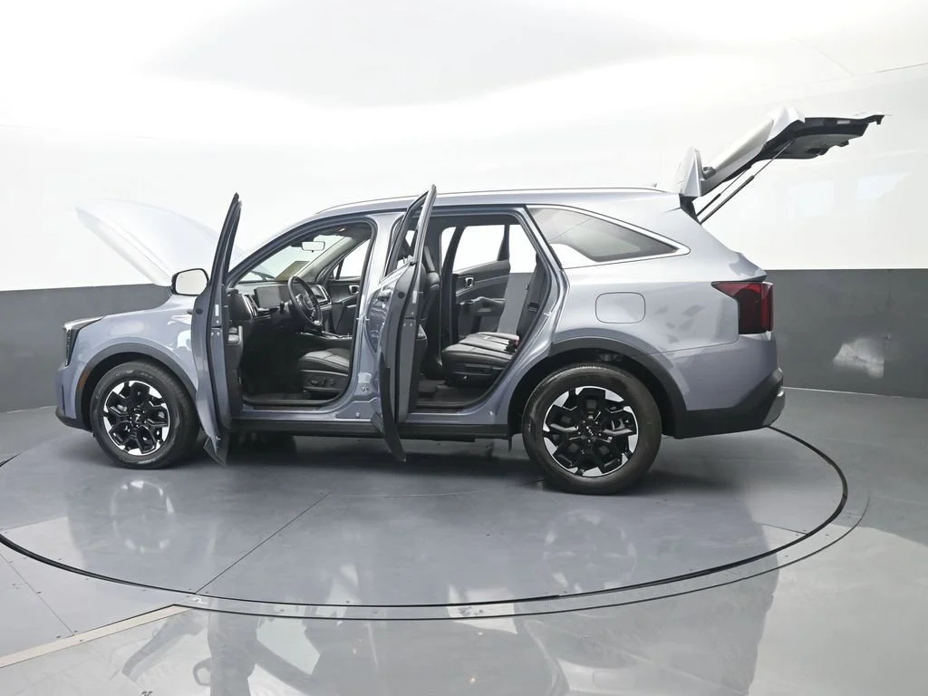 Used 2025 Silver Kia S image 74