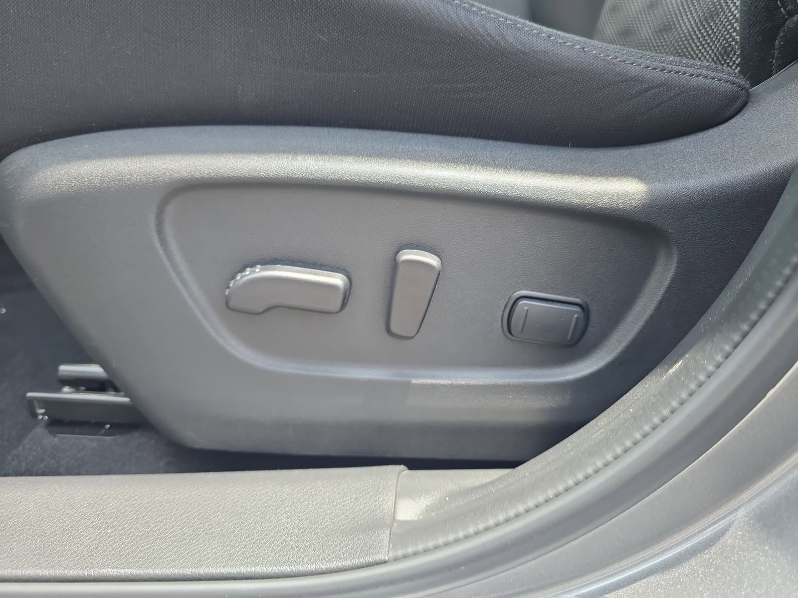 Used 2021 Gray Nissan SV image 16