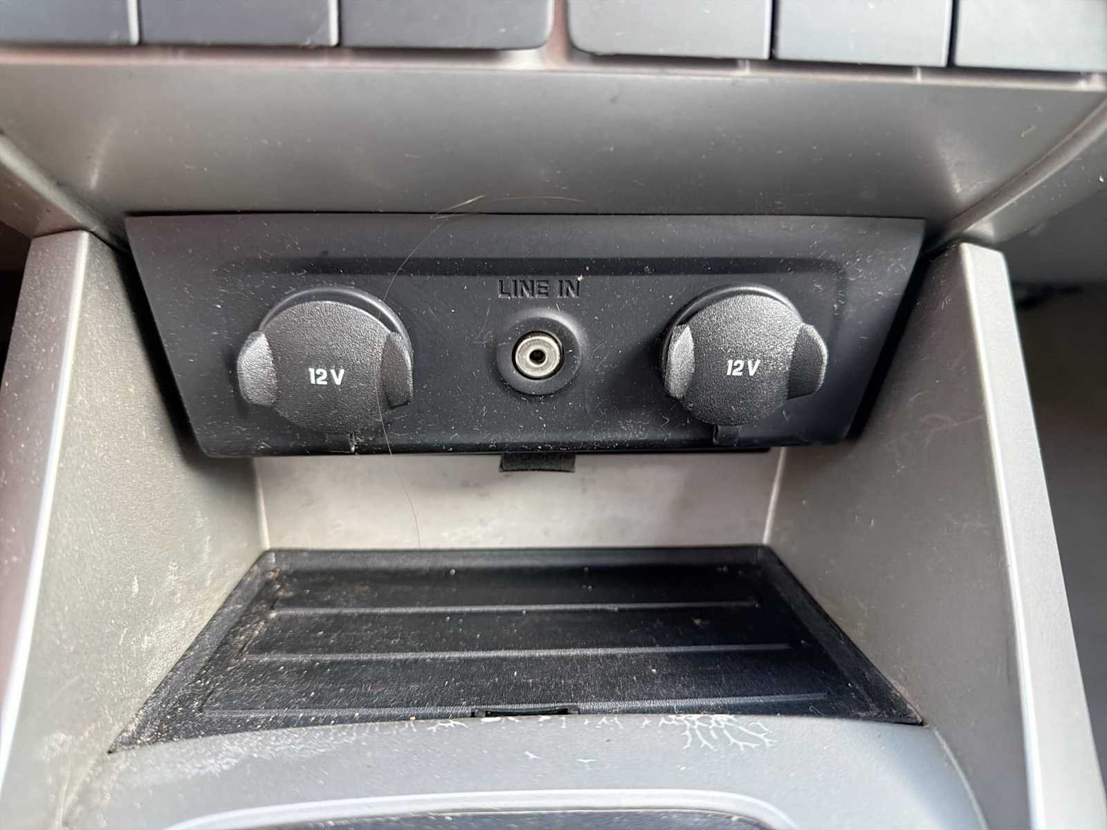 Used 2010 Sterling Grey Metallic Ford SE image 25