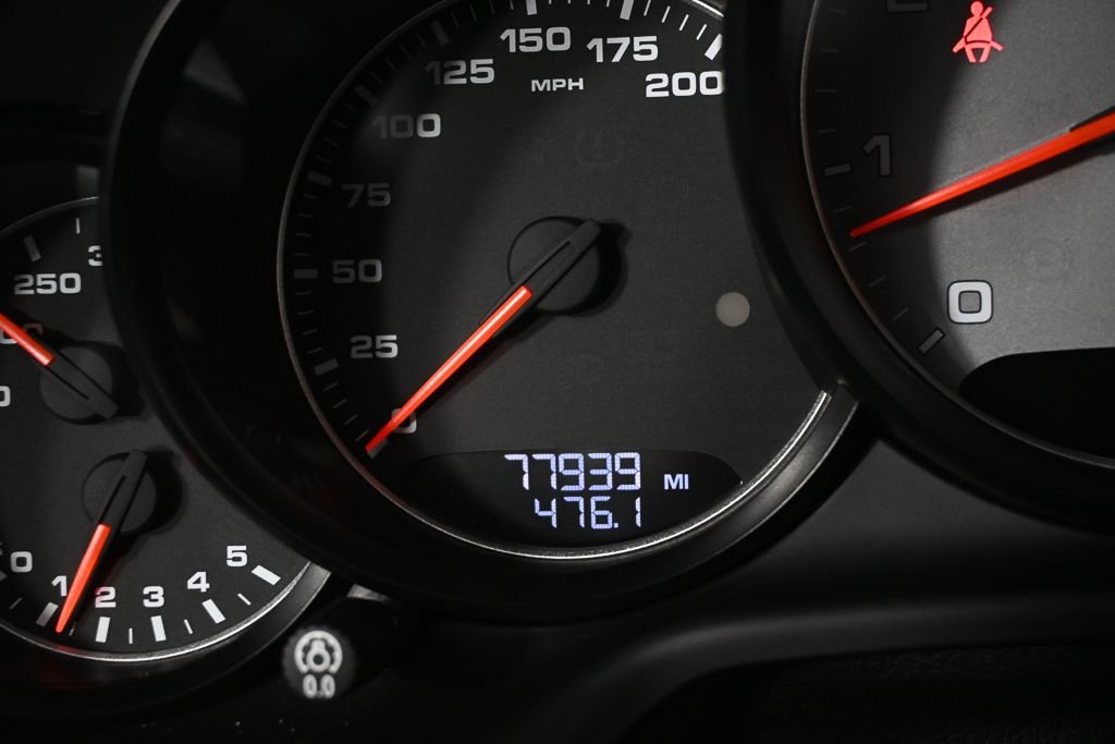 Used 2015  Porsche GTS image 12