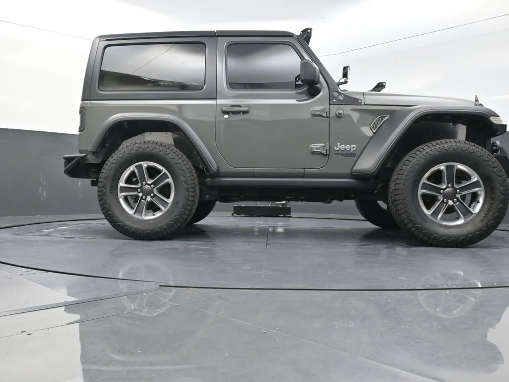 Used 2020 Gray Jeep Sport image 28
