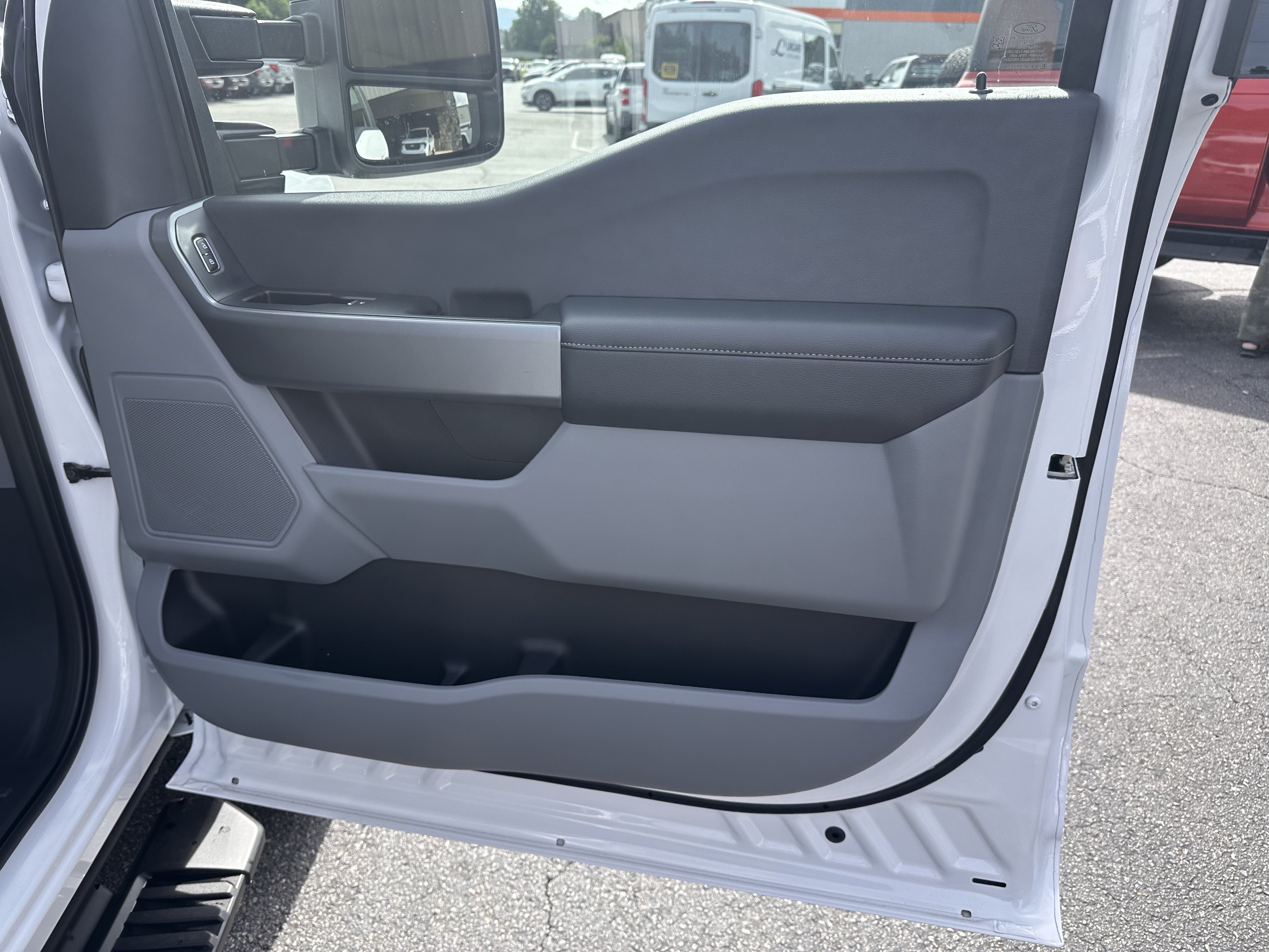 New 2026 Oxford White Ford F-250® XL image 14
